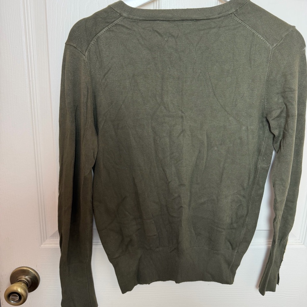 ZARA Olive Green V-Neck Sweater Gold Button Cuff Size M - Picture 3 of 4